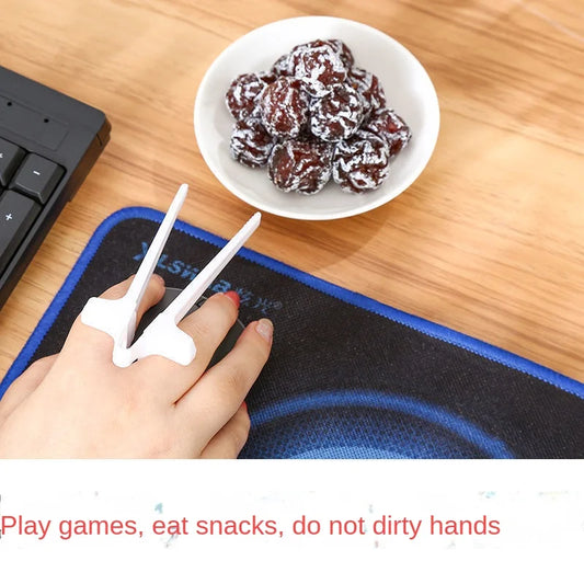 Finger Chopsticks for Gamer Gaming Snack Clips Plastic Chopstick Snack Food Finger Tongs Lazy Artifact Assistant Finger Tool